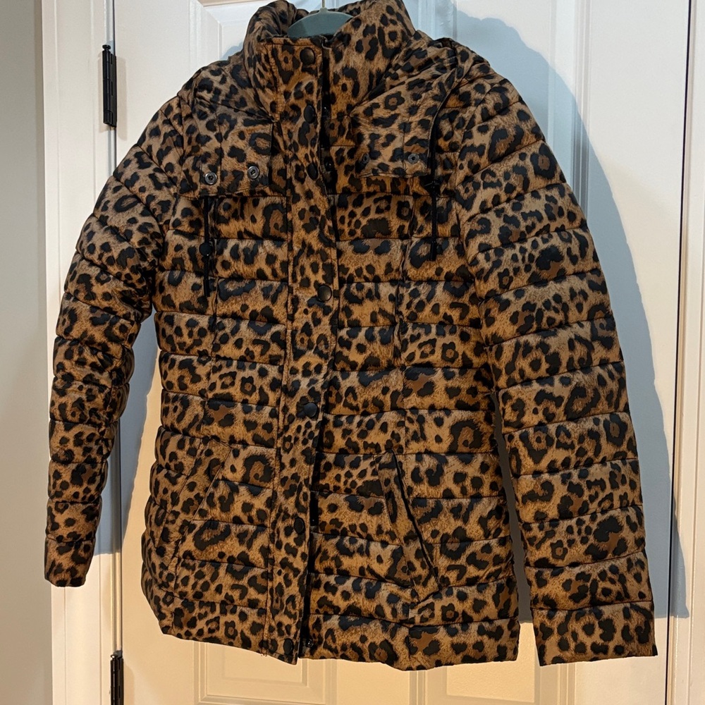 Laundry By Shelli Segal Leopard Print Hooded Puffer Jacket with black Lining